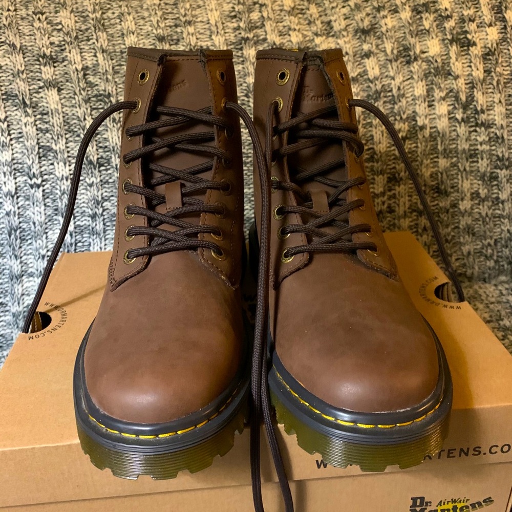 Dr Martens Awley Leather Lace-Up Boot sz 7